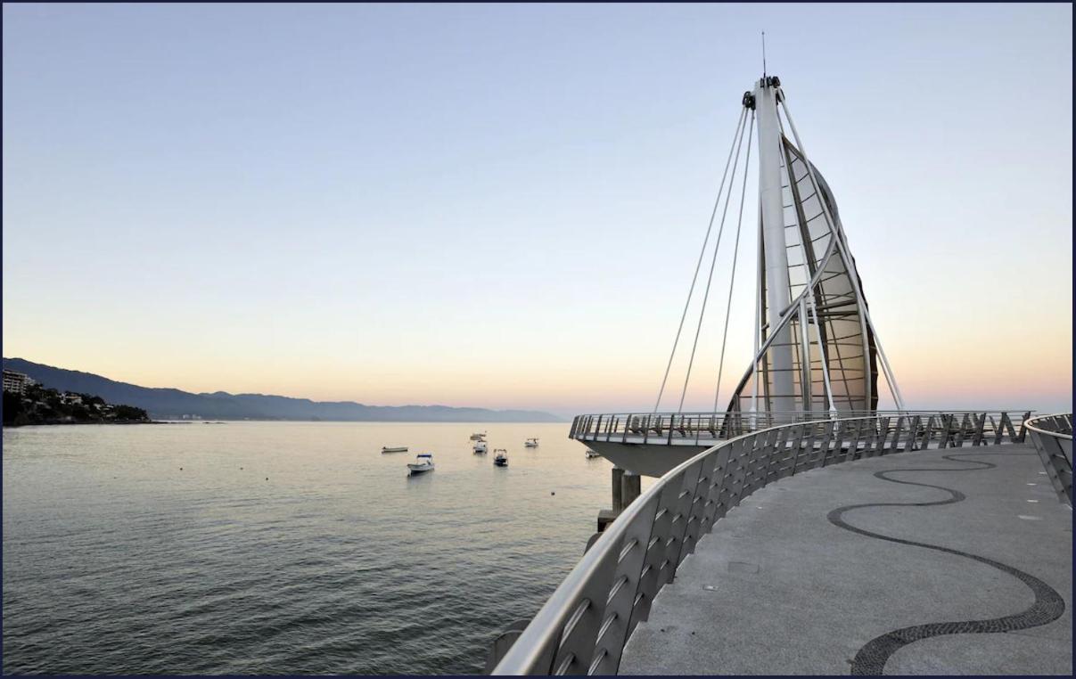 Hotel Delfin Vista Pier Beach Front Puerto Vallarta Exterior photo